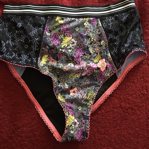 Victoria's Secret Swim Victorias Secret Swim High Waisted W Top